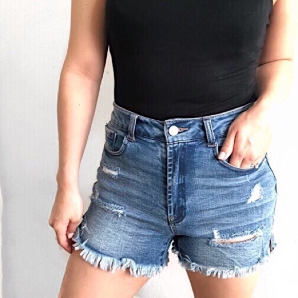 (LAST M) Roxy Highwaisted Denim Shorts - Picture 2 of 7